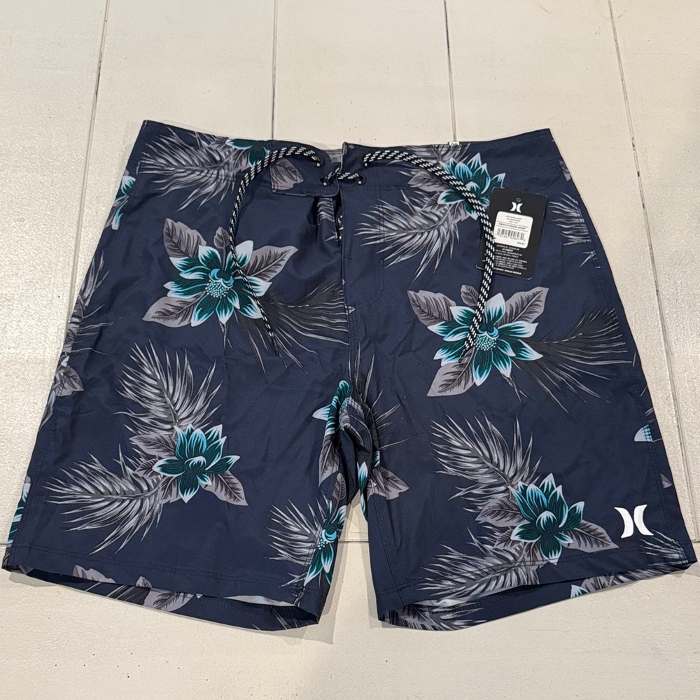 Hurley Men's Dark Blue Tropical Board Shorts